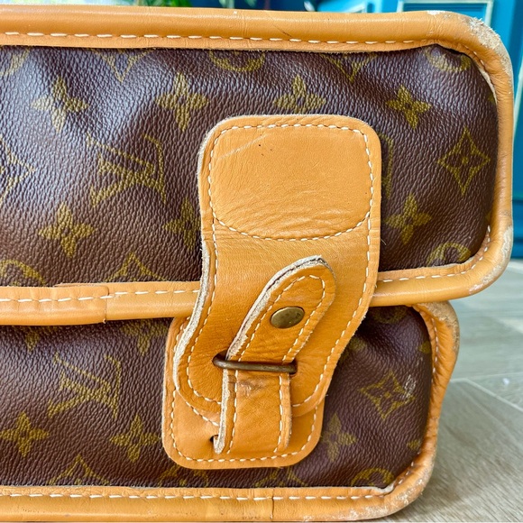 Louis Vuitton authentic vintage garment bag w/keys & hangers, in great condition - Picture 6 of 17